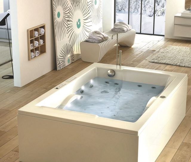 WC dans la salle de bain : pour ou contre ?
